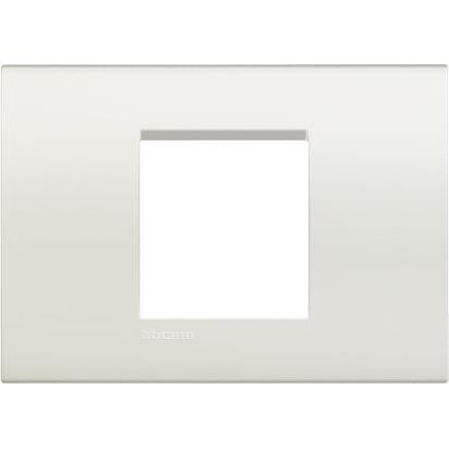 Living Light Placca 2P Bianca LNA4819BI - square frame for 2 centered modules, made of tecnopolimero, dimensions 86mm x 120mm.