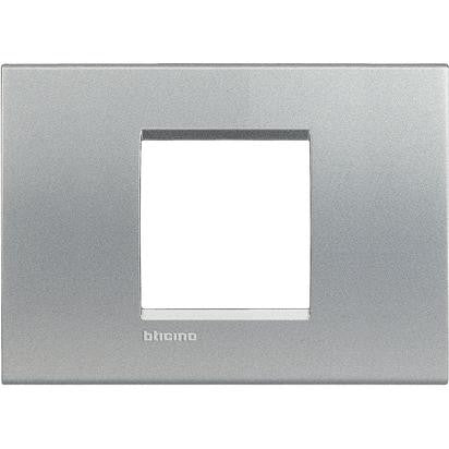 Placca Living Light Placca 2P Tech LNA4819TE, quadra 2 moduli centrati, materiale tecnopolimero, BTicino.