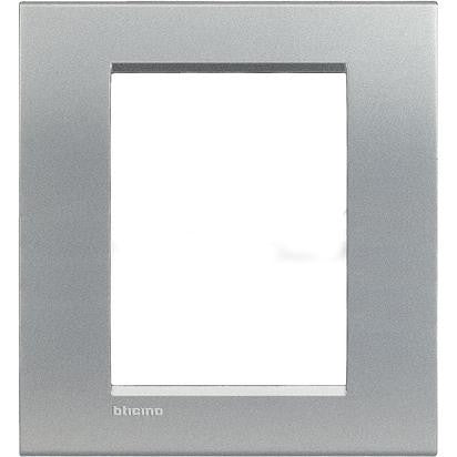 Living Light Placca 3+3P Tech by BTicino, modern quadra frame, technopolymer, height 134mm, width 120mm.