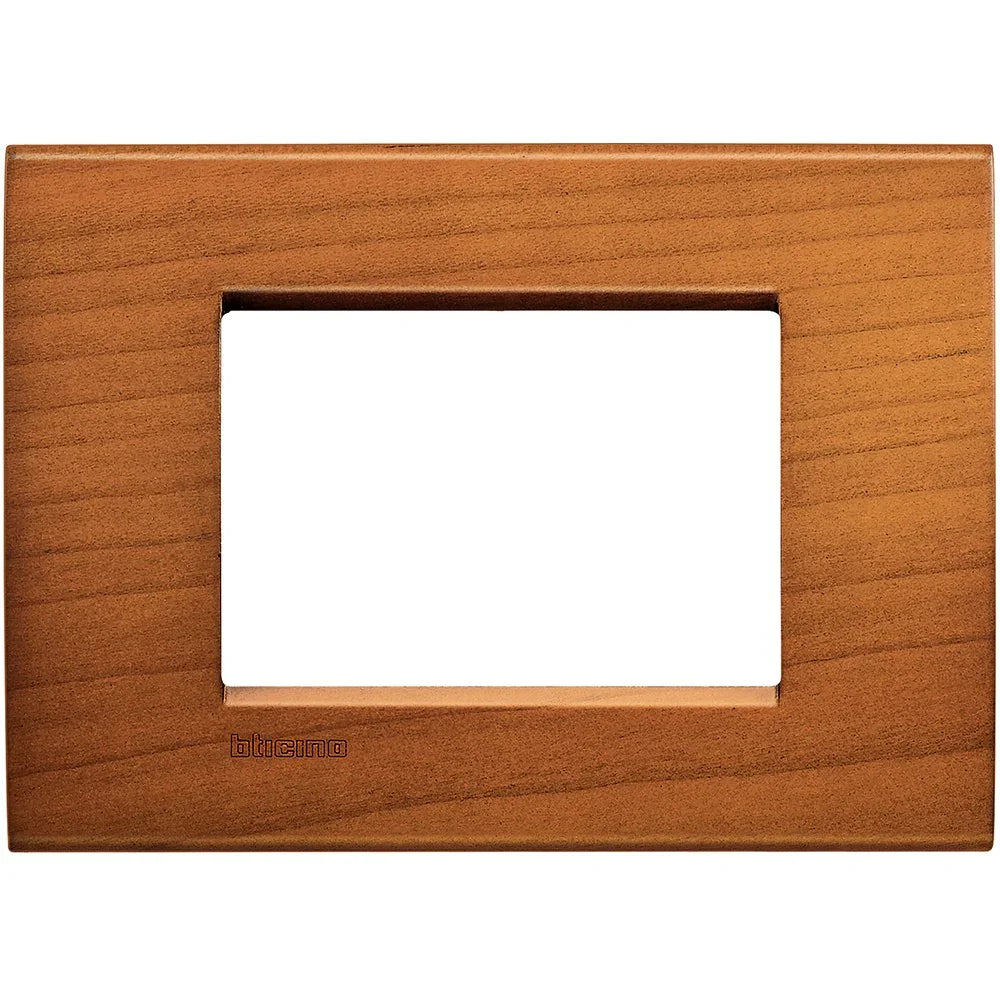 Placca Living Light 3P Ciliegio Americano - BTicino - LNA4803LCA - Elegante e Funzionale, 86x120mm