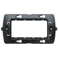 Bticino supporto 4 moduli L4704, compatibile con placche L4804 Living International, fissaggio con viti.