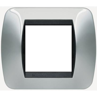 Bticino Living Placca 2 moduli in cromo, design elegante in metallo, dimensioni 80mm x 93mm, serie Livinglight.