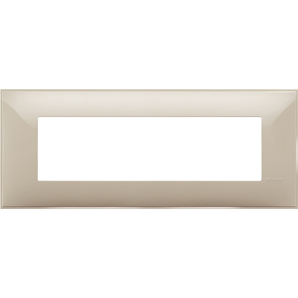 Bticino 7-module cover plate in cream color, dimensions 86mm height, 212mm width, ideal for modern interiors.