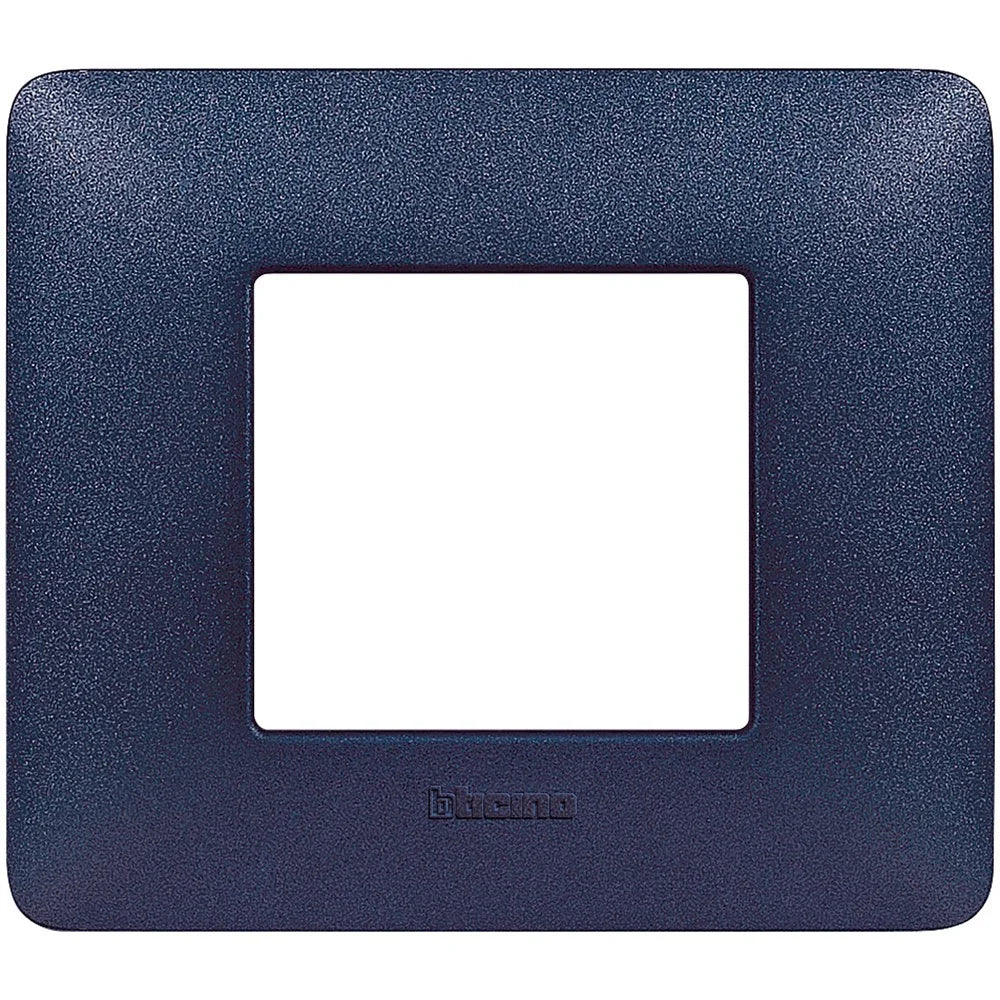 Placca BTicino Matix AM4802TBM - 2 Moduli Blu Mercurio, Design Elegante e Facile Installazione