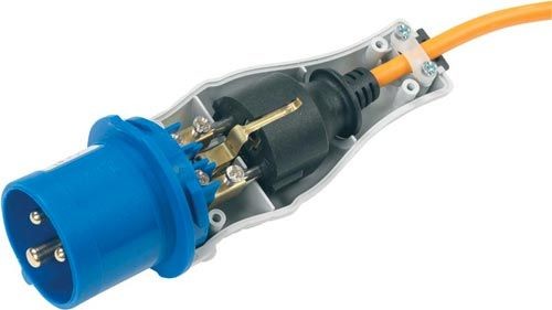 Adattatore Industriale 16A 2P+T IP44 con cavo arancione, grado di protezione IP55, dimensioni 125x87x87 mm.