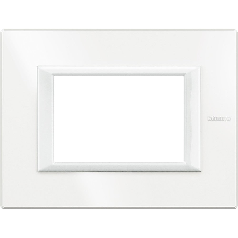 Bticino Axolute rectangular 3-module white plate HA4803HD, metal material, dimensions 95mm x 127mm.