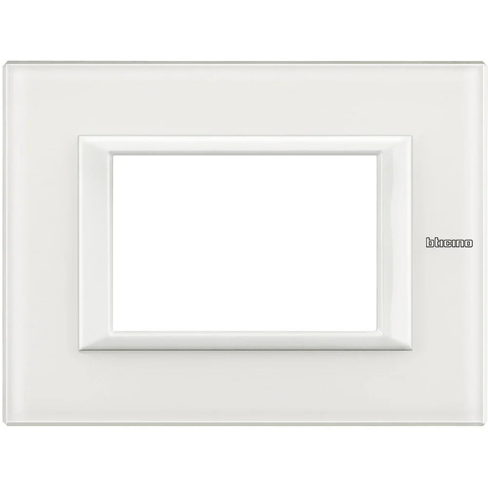 BTicino Axolute Placca 3 Moduli In Vetro Bianco HA4803VBB - Design Elegante e Funzionale