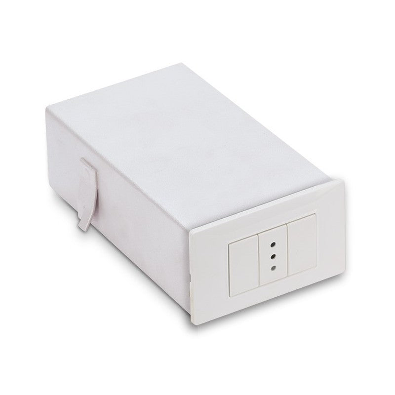 Cassaforte nascosta TECHNOMAX SM/1 a incasso, camuffata come presa elettrica, L 11 x H 6.5 x P 18 cm.