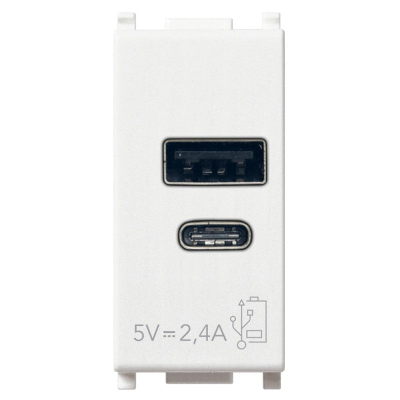 Alimentatore Vimar Plana con USB A+C 5V 2,4A in bianco, ideale per caricare tablet e smartphone.