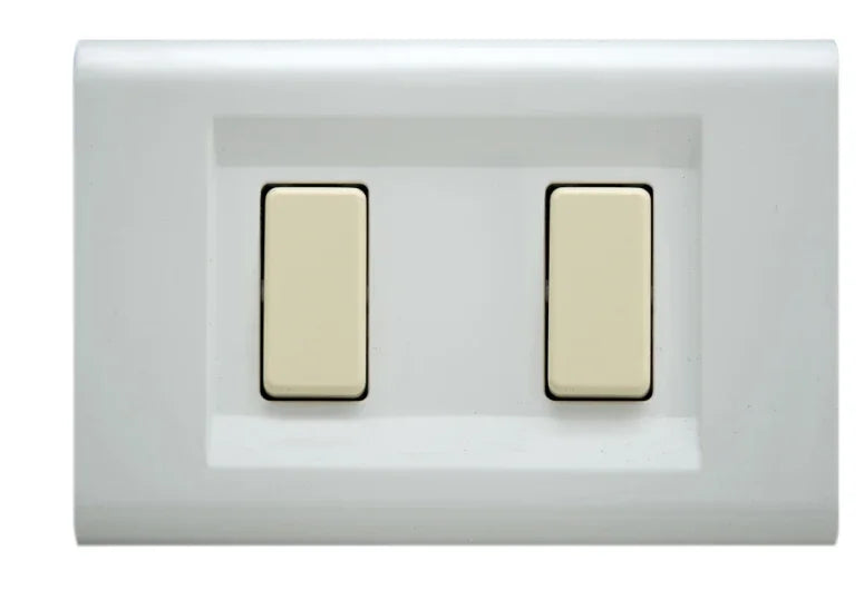 Placca 2 moduli tocco FEB bianco con due interruttori beige, design elegante e moderno per interni.