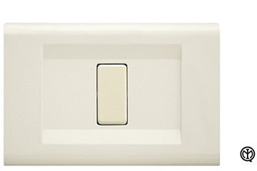 Placca Click 5F in Avorio, FEB 2585/A, 5 moduli, design elegante e funzionale per interni.