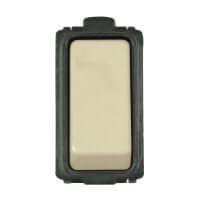 Interruttore unipolare 10A 250V colore avorio su sfondo nero, ideale per impianti elettrici.