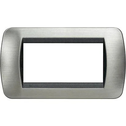 Placca BTicino Living Light 4 Posti Acciaio Spazzolato L4804ACS - Eleganza e Funzionalità