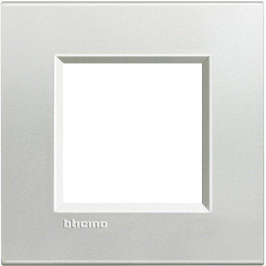 Living Light Placca quadra 2P Argento - Metal frame for 2 modules by BTicino, dimensions 86mm x 88mm.