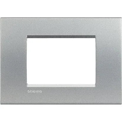 Placca BTicino Living Light 3P Tech LNA4803TE - Design Moderno, Facile Installazione e Compatibilità Domotica