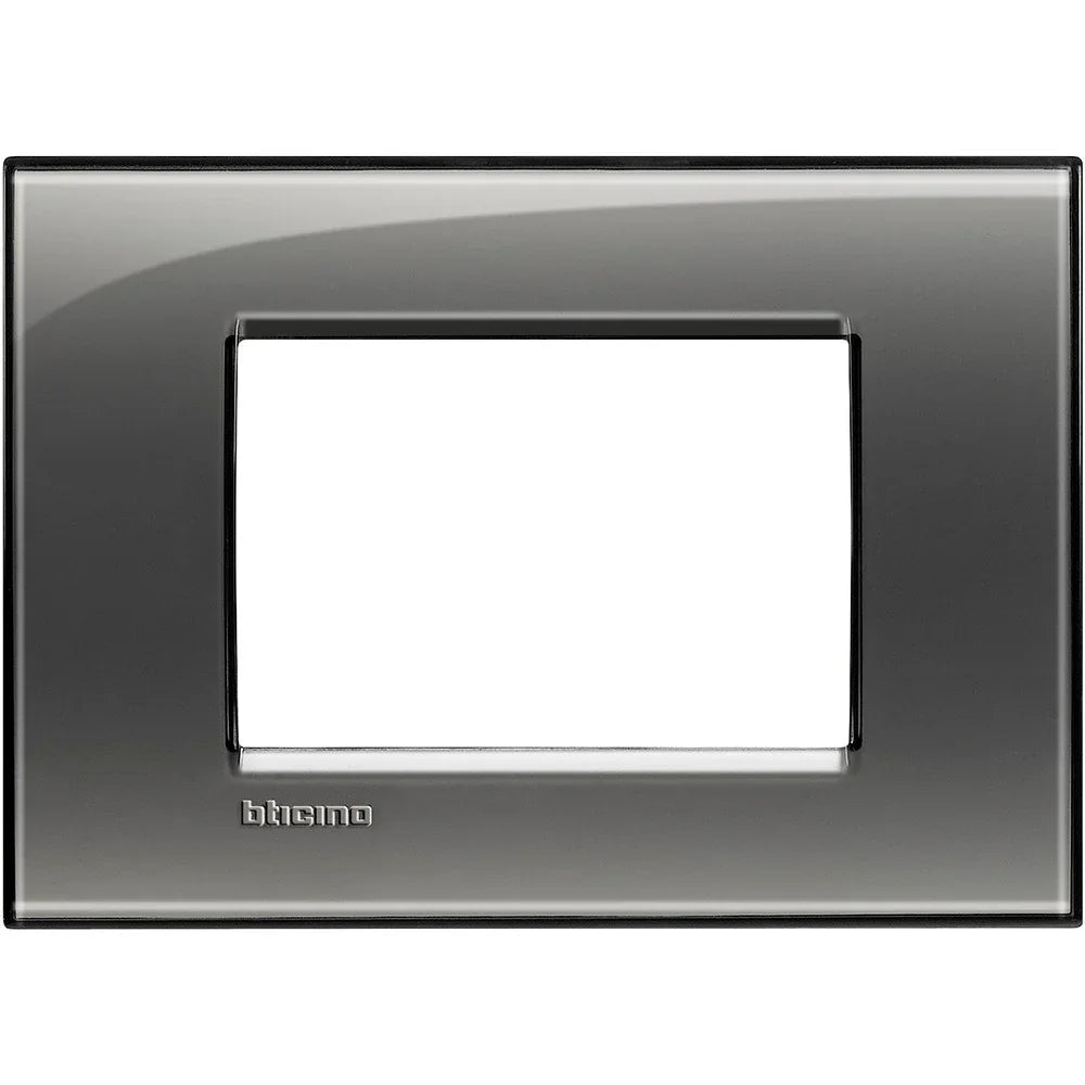 Placca Quadra Livinglight 3 Moduli Fumo di Londra - LNA4803KF, Design Elegante in Tecnopolimero