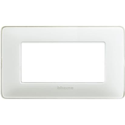 Placca Bticino Matix 4 moduli, colore ghiaccio, supporto 504SA, design elegante e moderno, misure 84mm x 143.7mm.