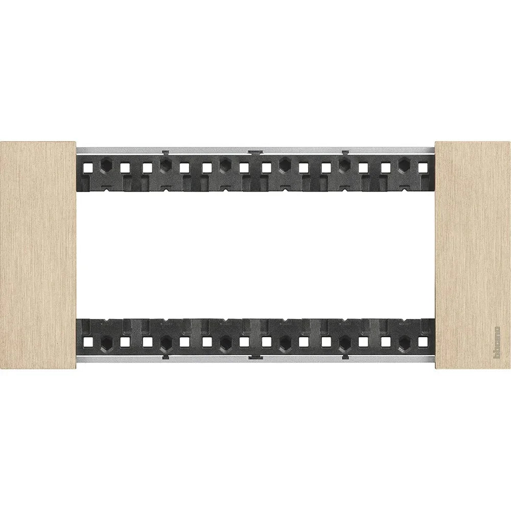 Placca Bticino Living Now 6 Moduli Oro - Design Elegante e Materiale Resistente - SKU KA4806ZW