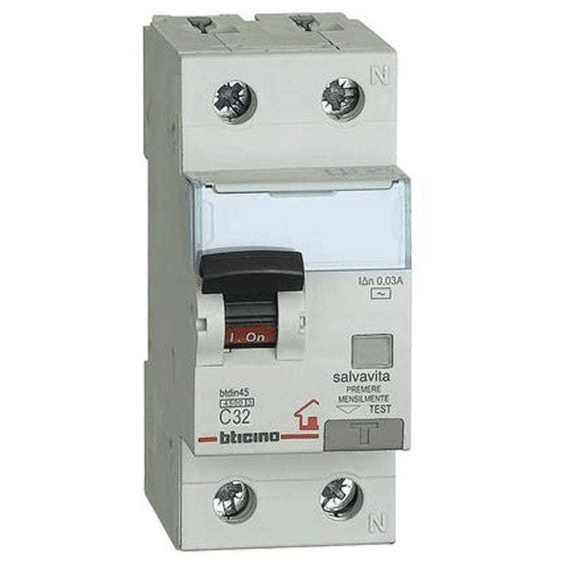 Bticino differential circuit breaker 32A 1P+N with test function, suitable for DIN rail, 4.5kA interrupting capacity.