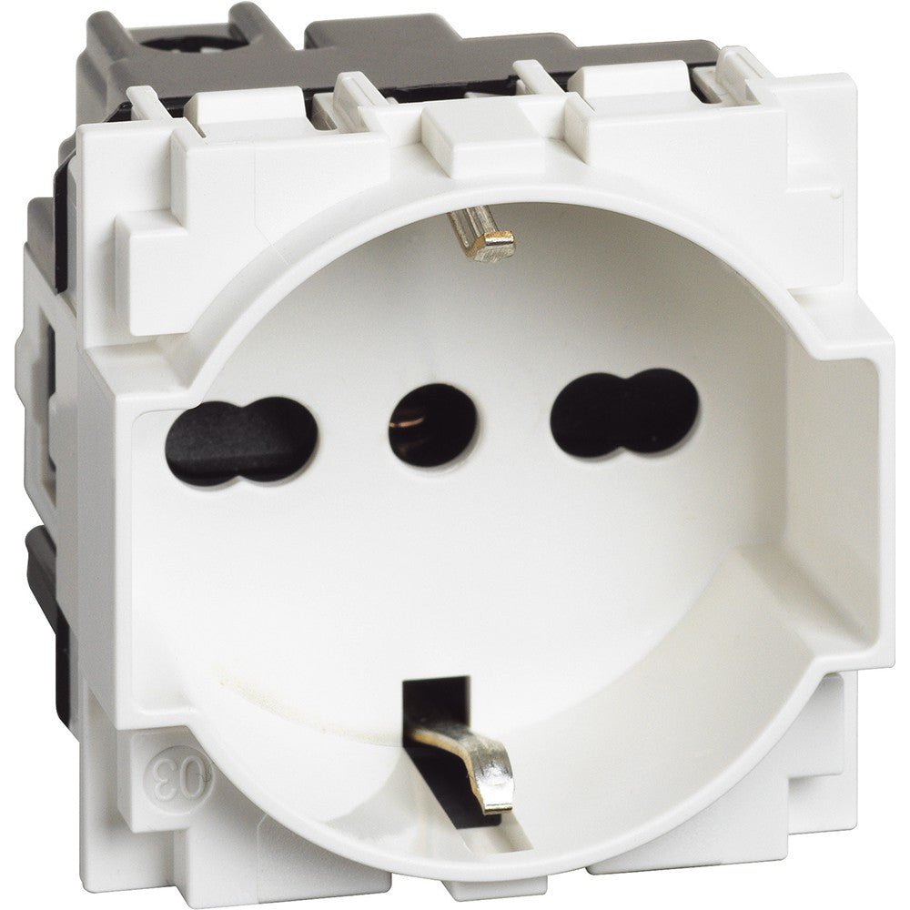 BTicino Living Now Schuko socket 10/16A, white, 2P+T, compatible with German and Italian plugs.