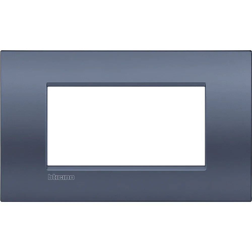 Placca 4P Blue Moon BTicino LNC4804BM - Design Elegante e Funzionale in Metallo di Alta Qualità