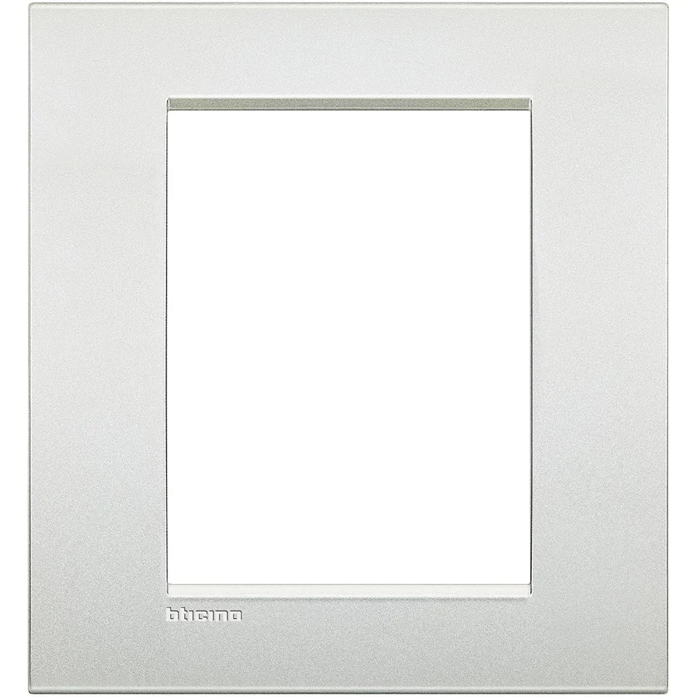 Placca Living Light 3+3P Bianco Perla - BTicino LNC4826PR, Design Elegante e Funzionale, Facile Installazione