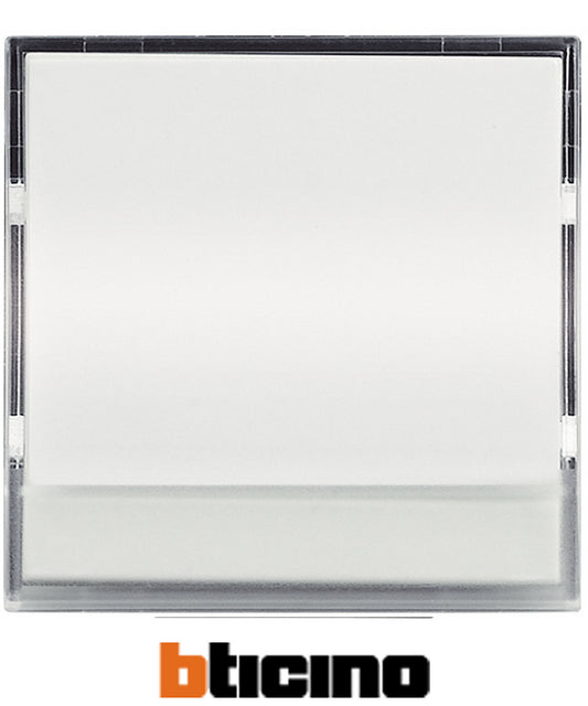 Bticino pulsante portanome per campanello, scrittura personalizzabile, 10A, 250V, design moderno.