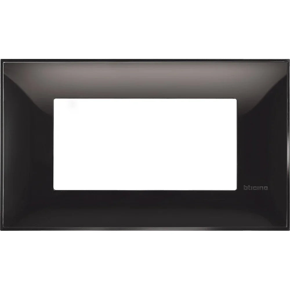 BTicino Placca 4 Moduli Nero - Elegante e Funzionale, Codice SKU: BT4NERO