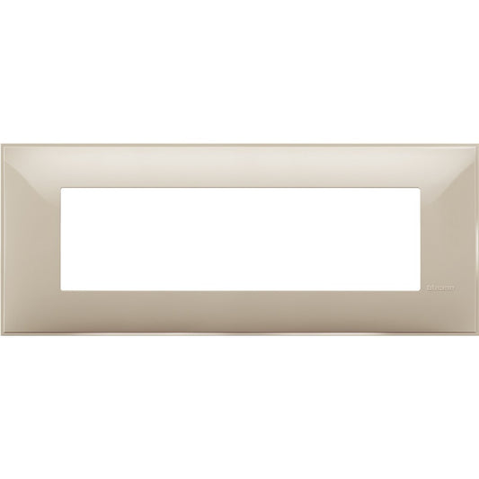 Bticino 7-module cover plate in cream color, dimensions 86mm height, 212mm width, ideal for modern interiors.