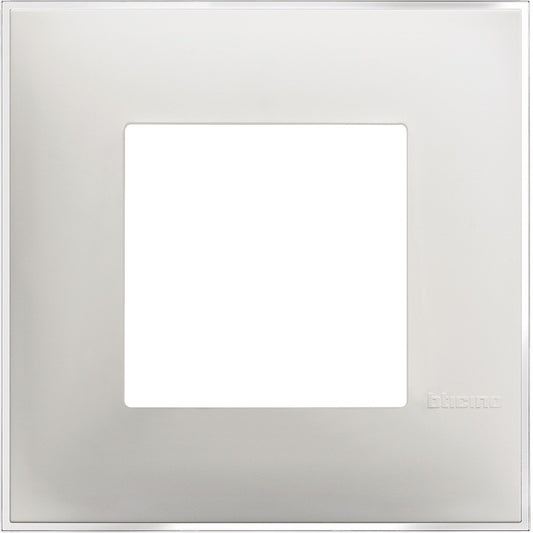 Bticino placca 2 moduli Colore Ghiaccio Satinato, 86mm x 86mm, elegante finitura satinata per interni.