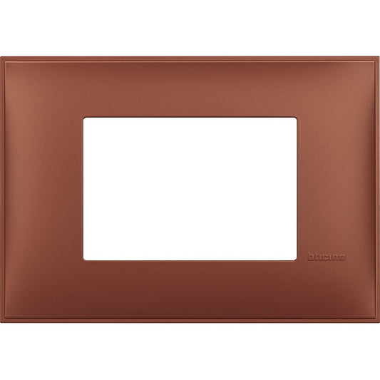 Bticino placca 3 moduli Colore Siena Soft, dimensions 86mm height, 122mm width, stylish design for modern interiors.