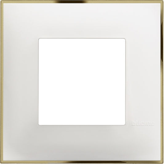Bticino placca 2 moduli in bianco e oro, dimensioni 86x86 mm, design elegante per interni.