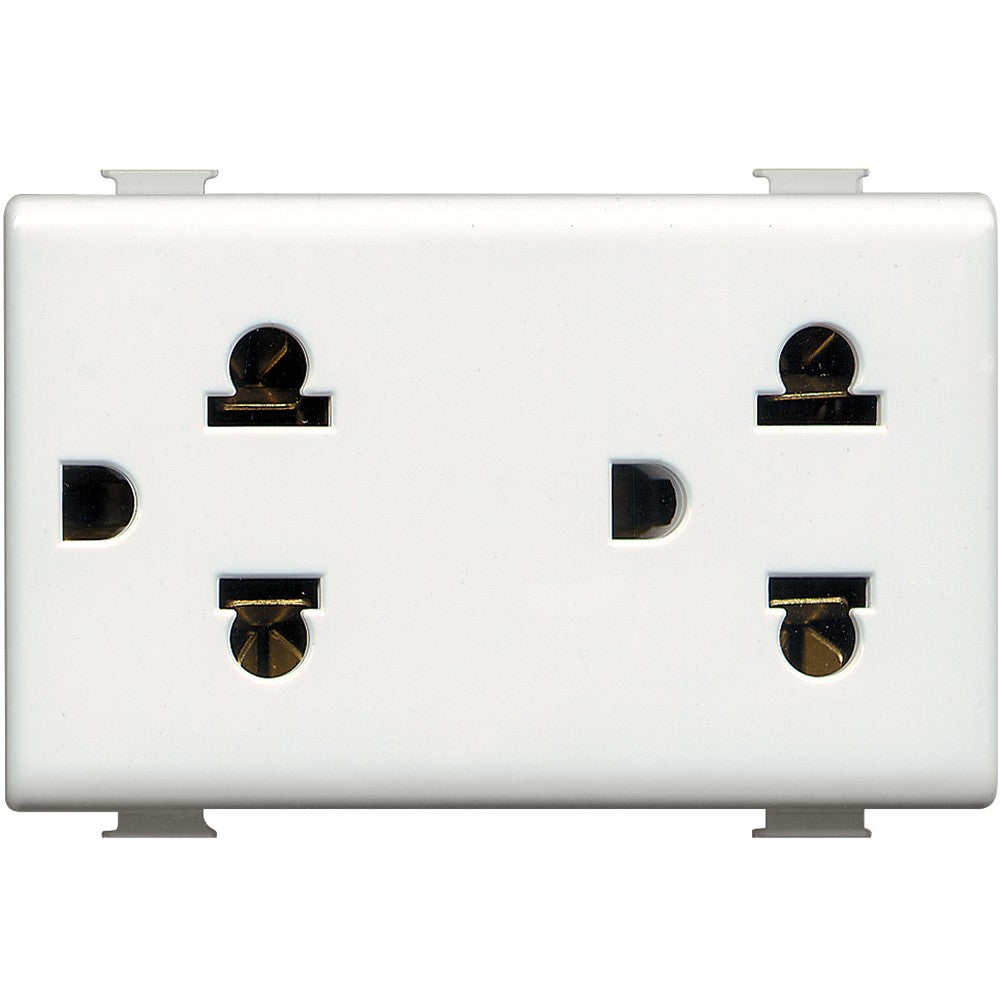 Presa euroamericana 2P+T 16A 127/250Vac duplex bianco BTicino Matix, design moderno e funzionale.