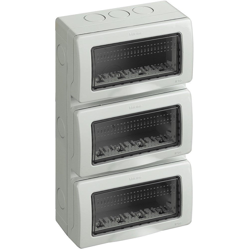 Bticino custodia IP55 4+4+4 moduli Màtix, protezione verticale per moduli, dimensioni 238mm x 132mm x 65mm.