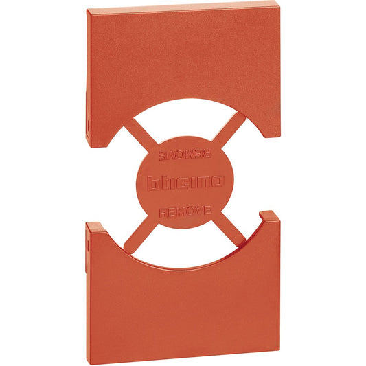 Living Now IT/GER 2M electrical socket cover in red for BTicino modules, ideal for Italian and German installations.