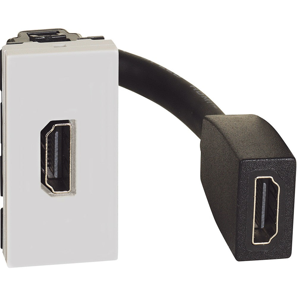 Connettore HDMI 2.0 preconnesso BTicino MatixGO JW4284P, modulo bianco con cavo per connessione.