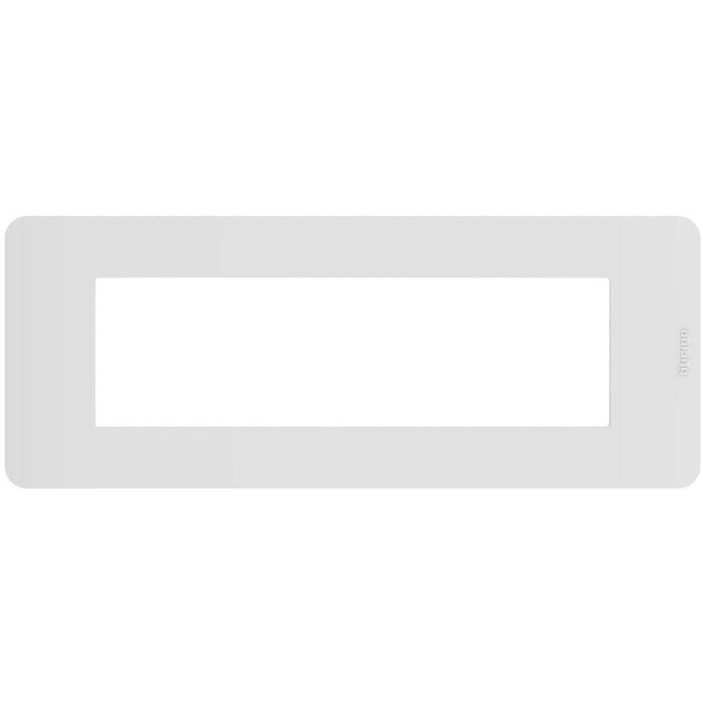 Placca BTicino MatixGO 7 moduli bianca in tecnopolimero, altezza 84.2 mm, larghezza 214.7 mm, design elegante.