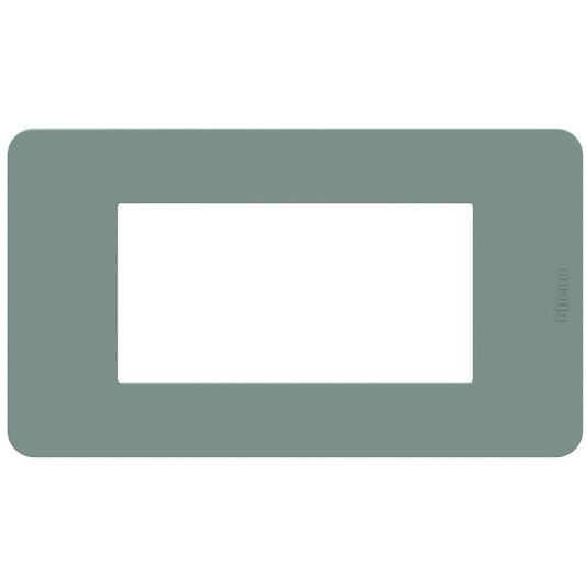 Placca BTicino MatixGO in agave, 4 moduli, in tecnopolimero, misura 84.2 x 147.2 mm.