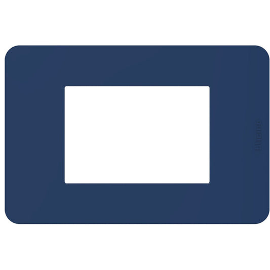 Placca BTicino MatixGO 3 moduli in blue, tecnopolimero, misura 84.2x124.7mm, design moderno per interruttori.