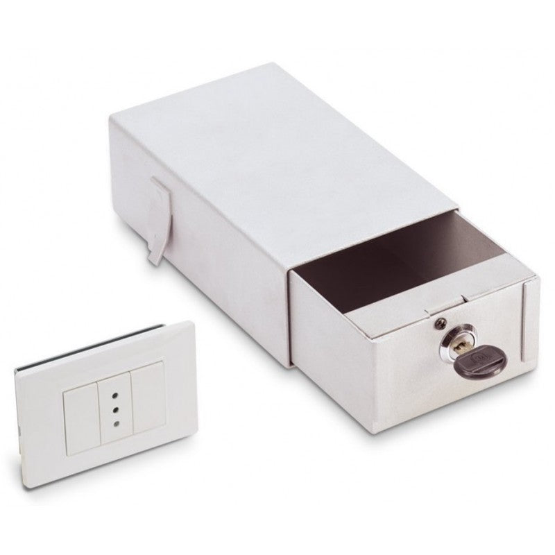 Cassaforte nascosta TECHNOMAX SM/1 con finta presa, ideale per nascondere oggetti di valore.