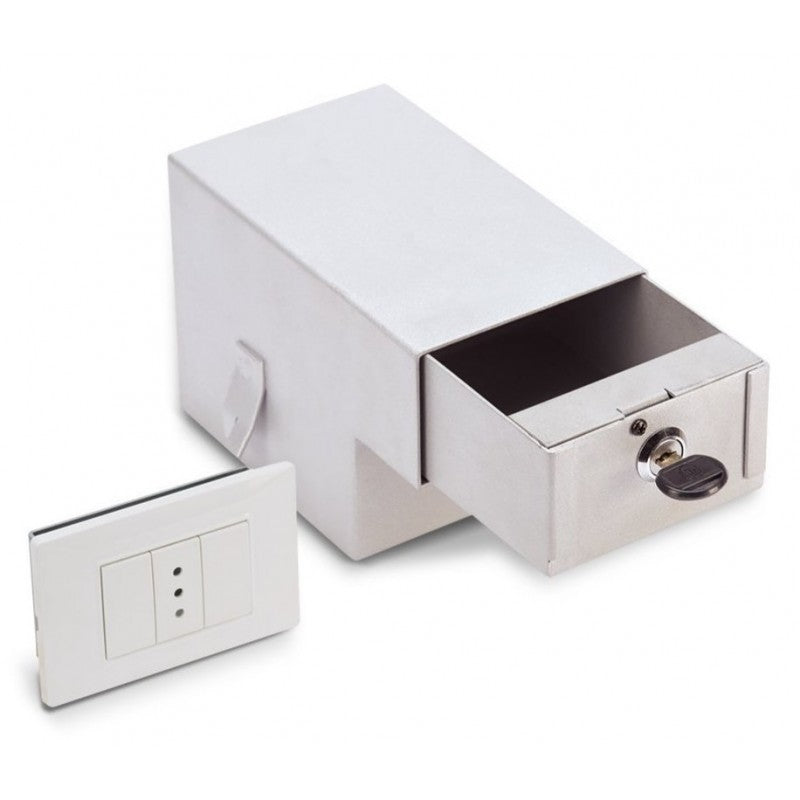 Cassaforte nascosta TECHNOMAX SM/2, finta presa elettrica per sicurezza e protezione oggetti di valore.