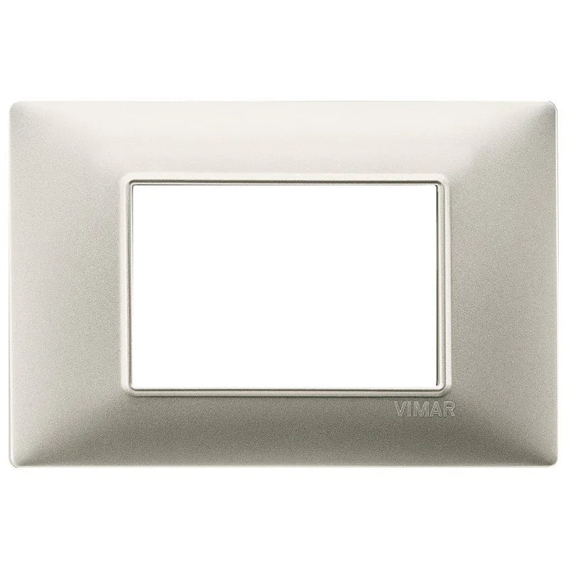 Vimar Plana Placca 3 Moduli Nichel Opaco - Codice SKU 14653.21, Elegante e Facile da Installare
