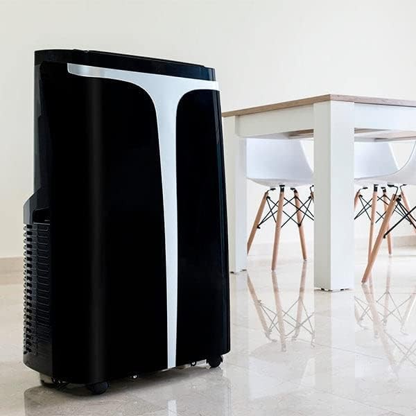 Condizionatore freddo-caldo ForceClima 12250 SmartHeating portatile e silenzioso in ambiente interno moderno.