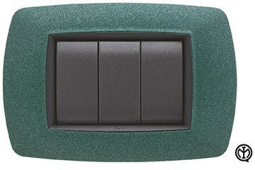 FEB Placca Life 3P in Verde Notte, design elegante con tre interruttori, perfetto per interni moderni.