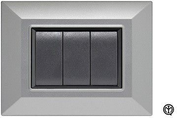 Placca Flexi' Plain 3F Alluminio Chiaro, FEB 5203/AC, switch with three modules in light aluminum color.