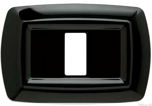 Placca Tondo' 4 posti nero FEB 2594/N, design elegante e funzionale per interruttori.