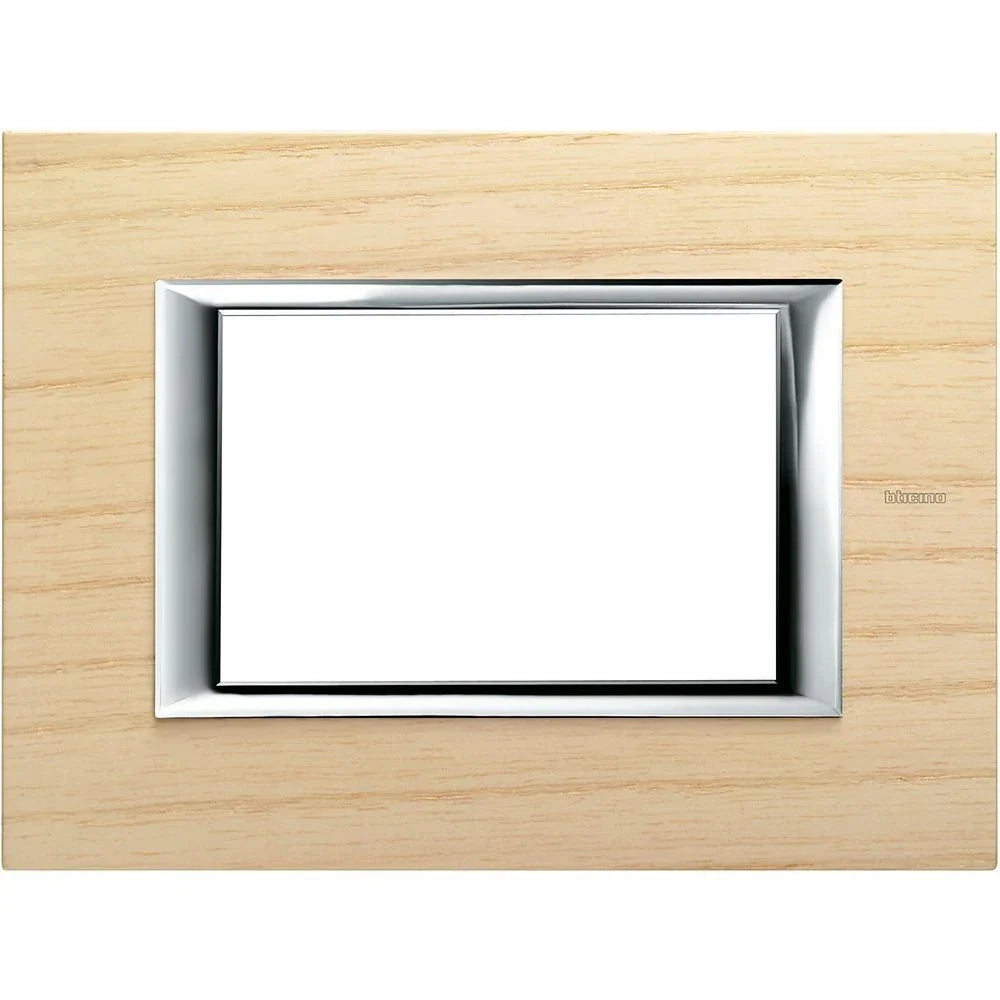 Bticino HA4803LFR - Placca Axolute Rettangolare 3 Moduli in Legno Frassino, Design Elegante e Funzionale